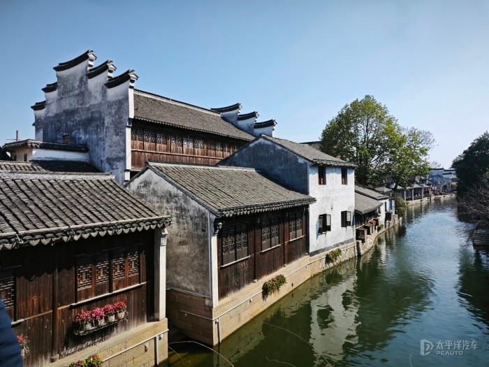 逃离复古建筑